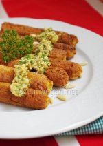 Salchichas de tofu al pesto de frutos secos