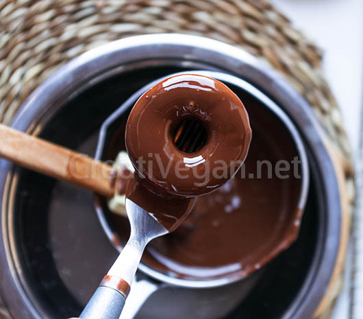 Rosquilla bañada en chocolate