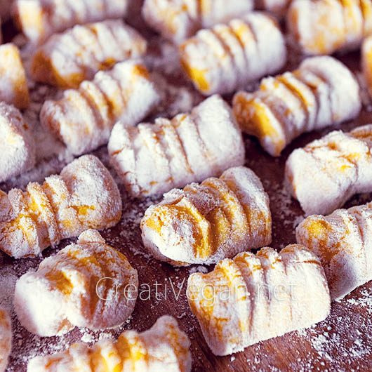 Gnocchi de calabaza hokkaido (potimarron) terminados - CreatiVegan.net